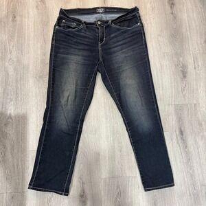 Signature by Levi Strauss Jeans Women 12S Blue Curvy Straight Denim